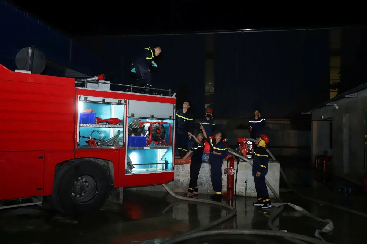 Cháy lớn tại Khu công nghiệp Tây Bắc Ga đã được khống chế hoàn toàn