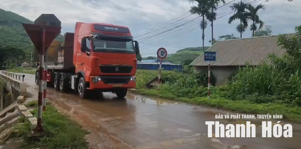 Cầu 13 tấn oằn mình “gánh” xe tải trọng lớn