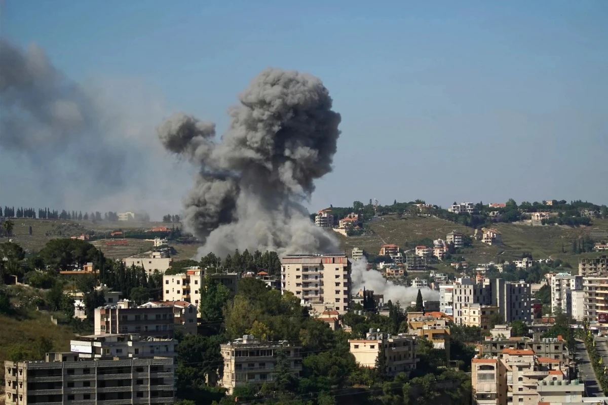 Israel tăng cường không kích miền Nam Lebanon sau đàm phán rút quân tại Rome