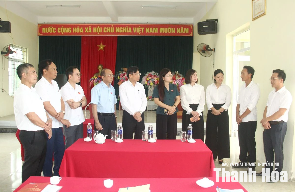 Khảo sát việc thực hiện mô hình chính quyền địa phương 2 cấp tại xã Hoằng Tiến