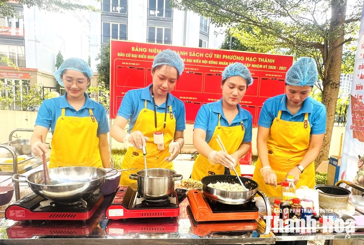 Sôi nổi hội thi nấu ăn “Bữa cơm gia đình - Gắn kết yêu thương”