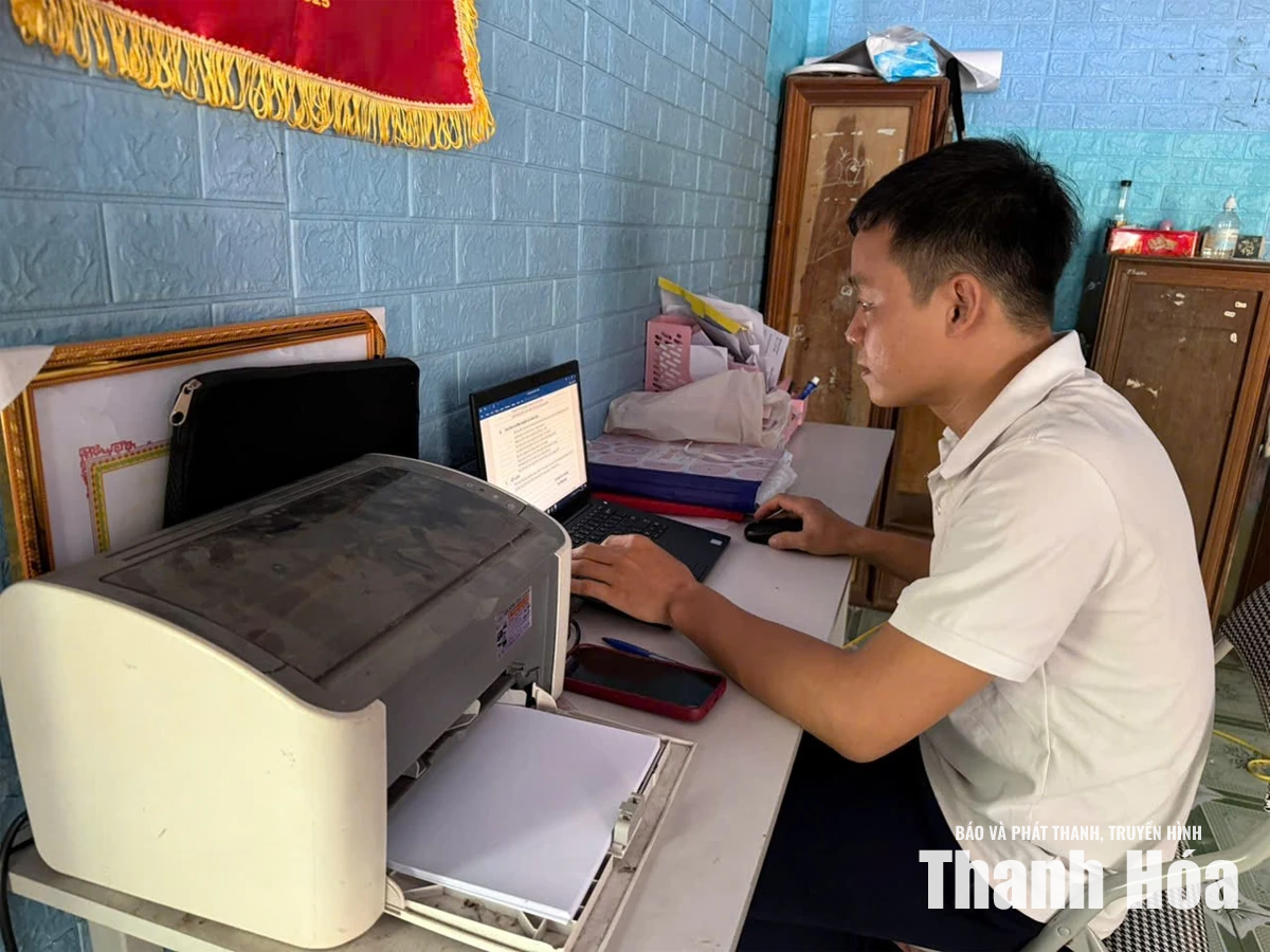Chiếc túi thuốc nối việc bản, việc dân
