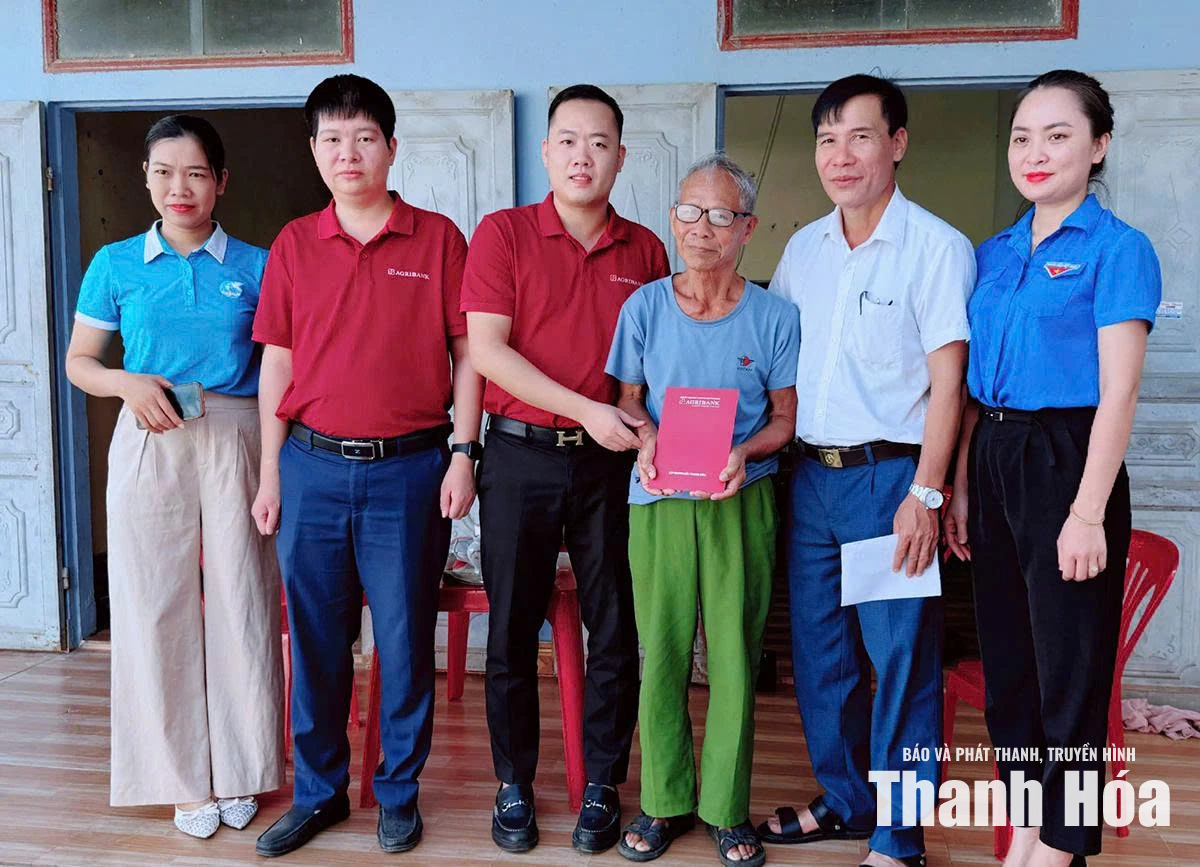 Các chi nhánh Agribank tri ân người có công