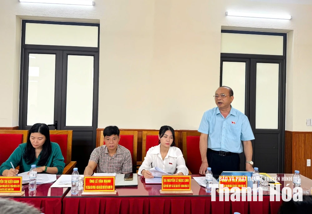 Khảo sát việc vận hành chính quyền địa phương 2 cấp và sắp xếp thôn tại xã Tân Tiến