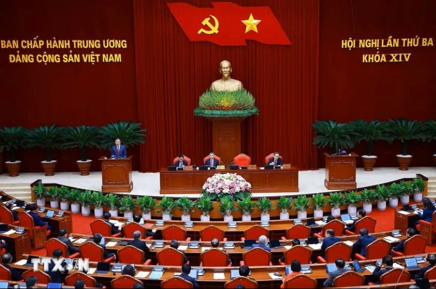 Thông cáo báo chí về ngày làm việc thứ ba Hội nghị lần thứ ba Ban Chấp hành Trung ương Đảng khóa XIV