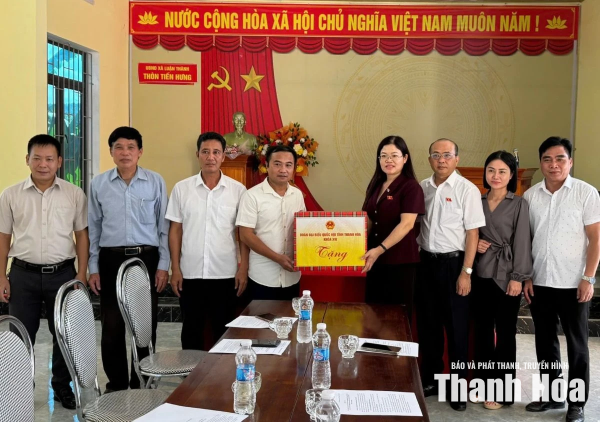 Khảo sát việc thực hiện mô hình chính quyền địa phương 2 cấp và sắp xếp thôn tại xã Luận Thành