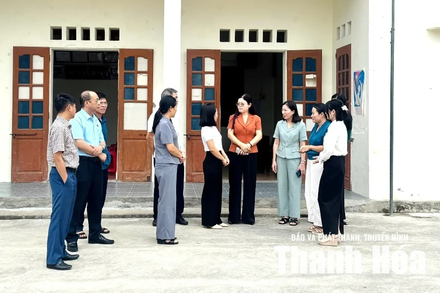 Khảo sát việc vận hành chính quyền địa phương 2 cấp và sắp xếp thôn tại xã Tân Tiến