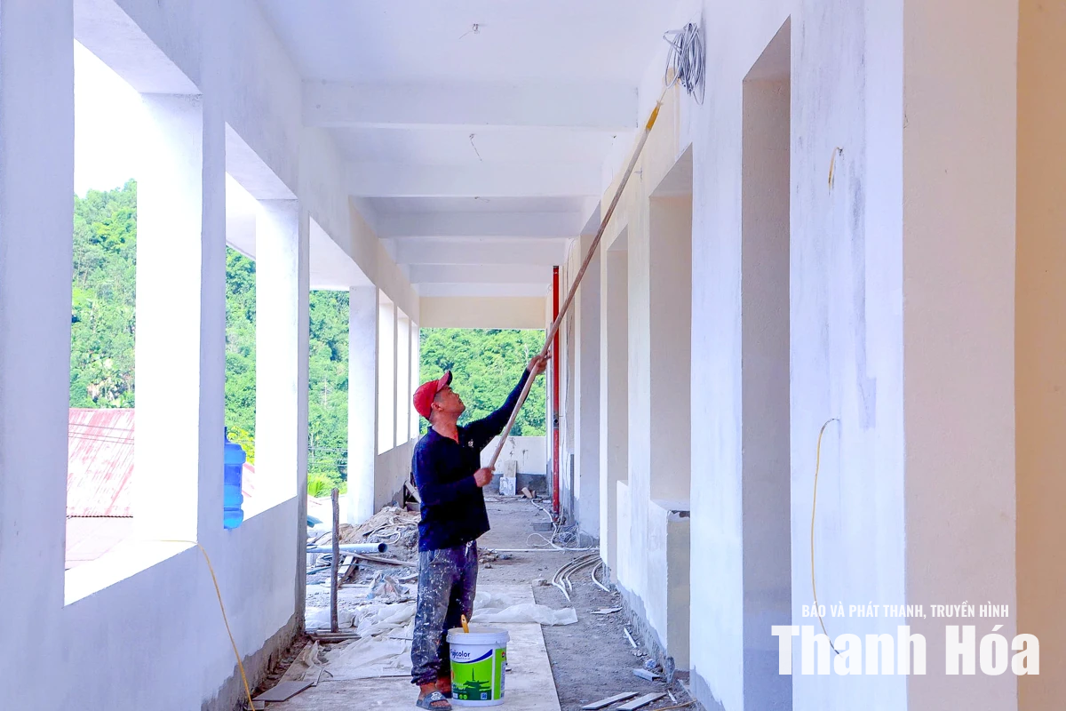 Hình hài ngôi trường nội trú liên cấp ở vùng biên xứ Thanh