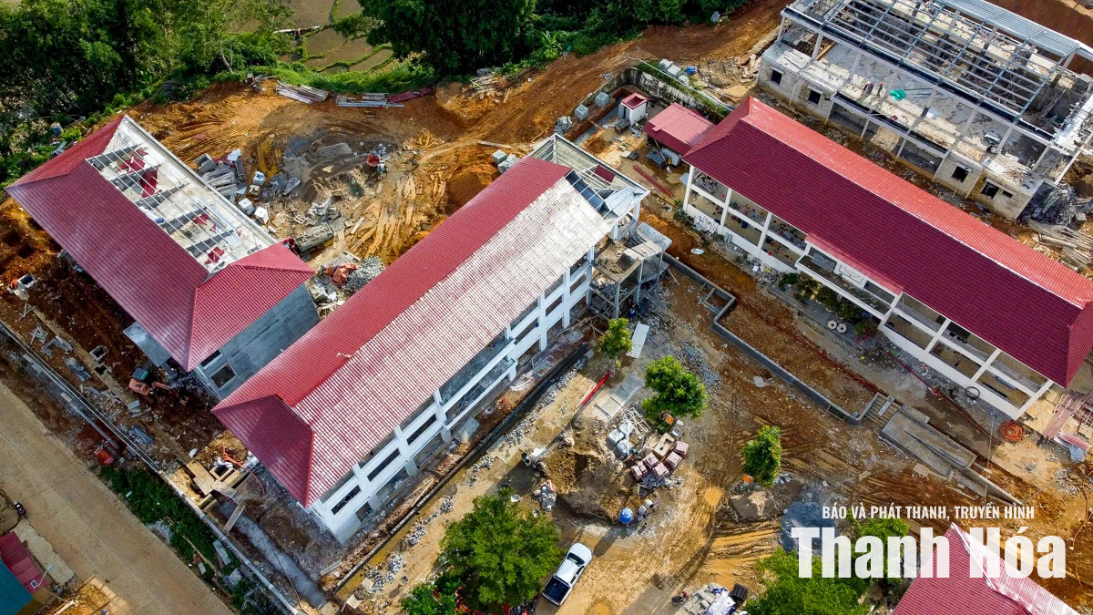Hình hài ngôi trường nội trú liên cấp ở vùng biên xứ Thanh