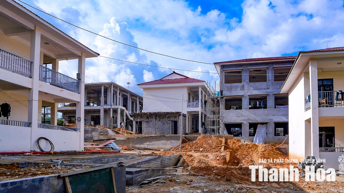 Hình hài ngôi trường nội trú liên cấp ở vùng biên xứ Thanh