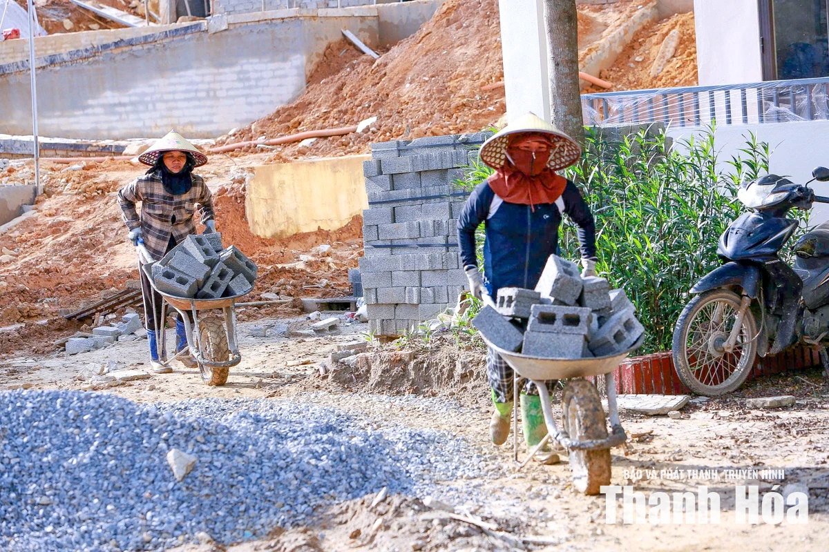 Hình hài ngôi trường nội trú liên cấp ở vùng biên xứ Thanh