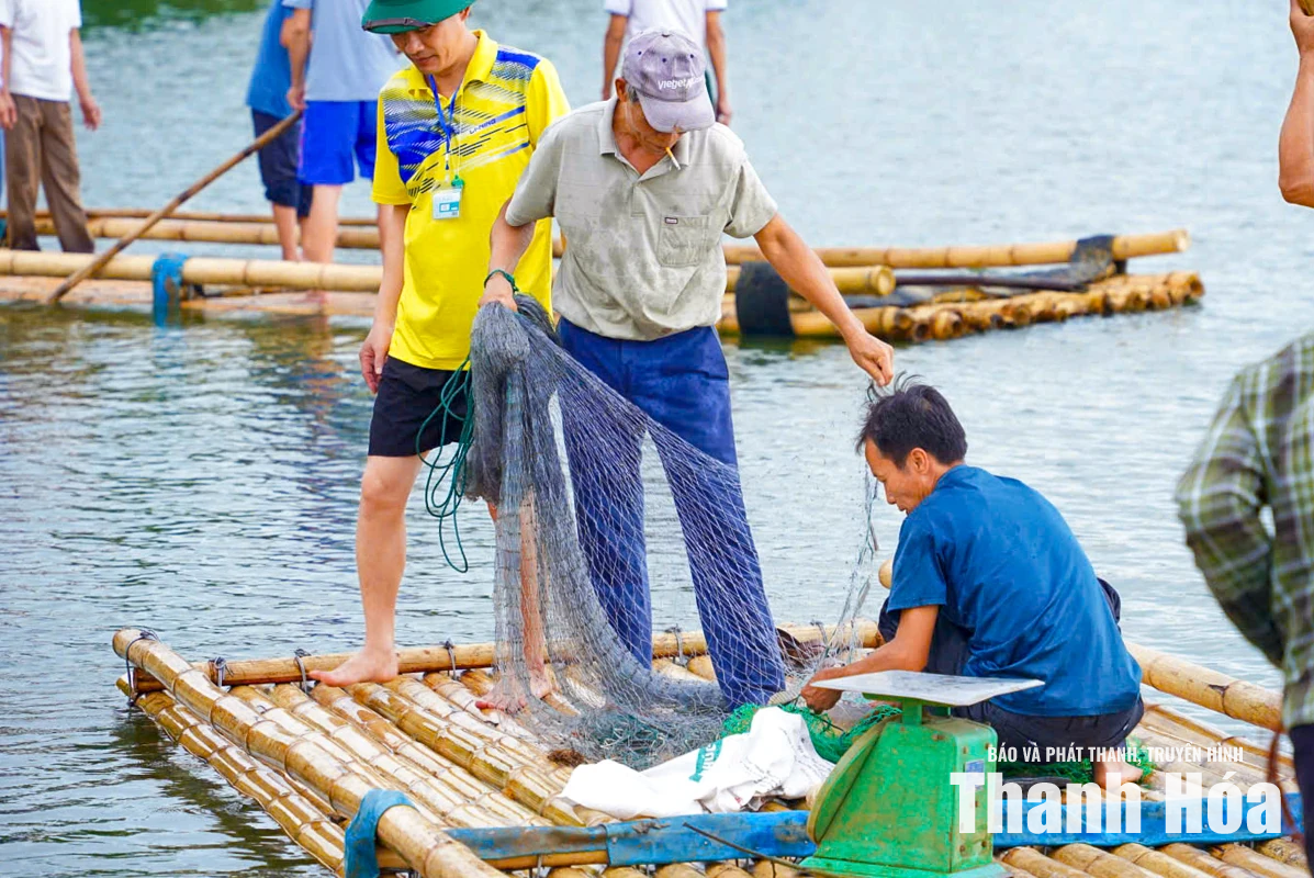 Lễ hội Làng du lịch Yên Trung: Cuốn hút du khách thập phương hòa cùng nhịp đập văn hóa bản địa