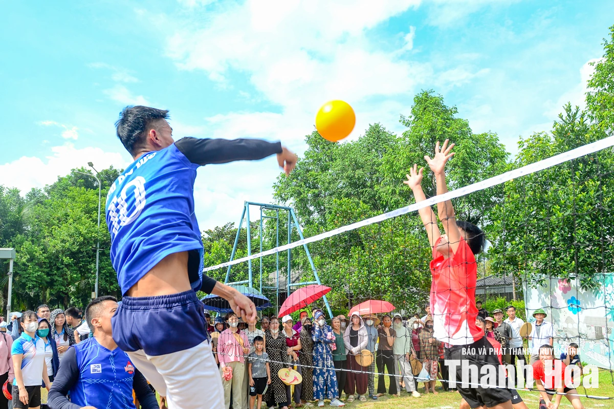 Lễ hội Làng du lịch Yên Trung: Cuốn hút du khách thập phương hòa cùng nhịp đập văn hóa bản địa