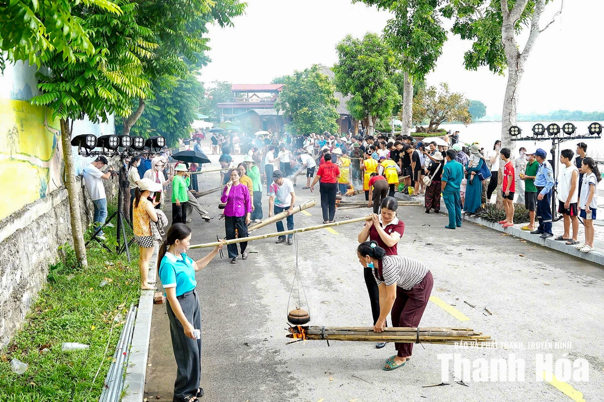 Lễ hội Làng du lịch Yên Trung: Cuốn hút du khách thập phương hòa cùng nhịp đập văn hóa bản địa
