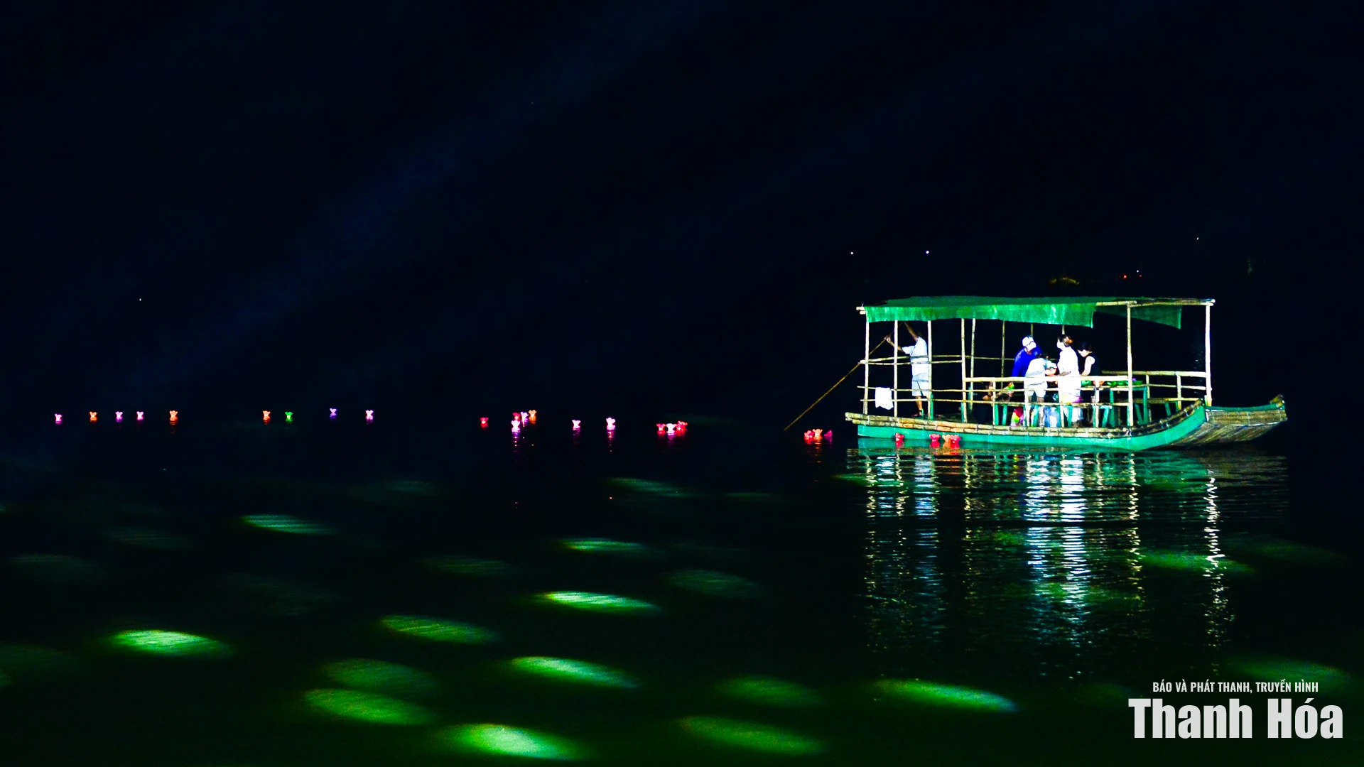 Yên Trung khai hội, đón nhận giải thưởng “Làng du lịch cộng đồng tốt nhất năm”
