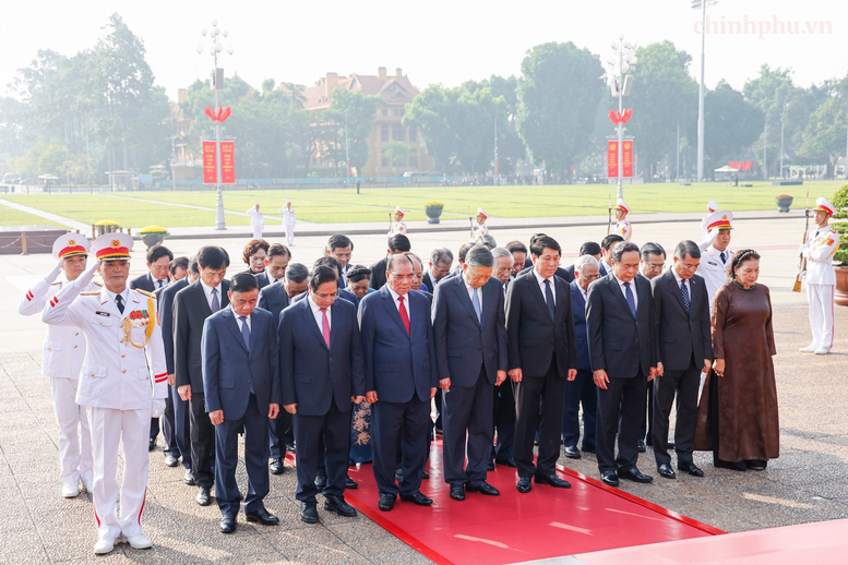 Lãnh đạo Đảng, Nhà nước tưởng niệm các Anh hùng liệt sĩ và viếng Chủ tịch Hồ Chí Minh