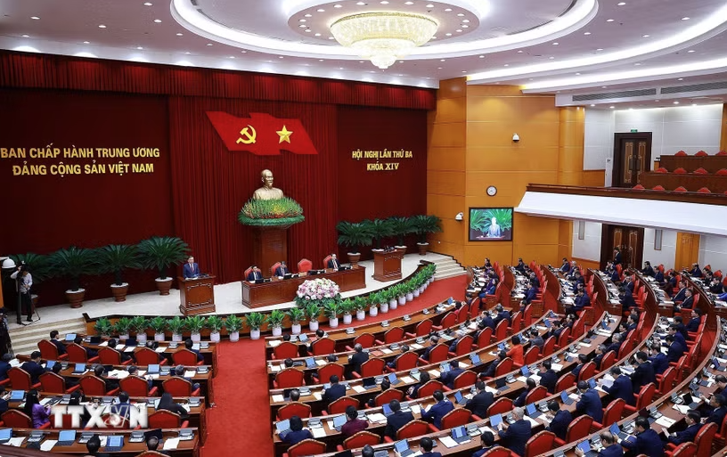 Hội nghị Trung ương 3: Động lực mới cho phát triển từ bốn bước chuyển chiến lược