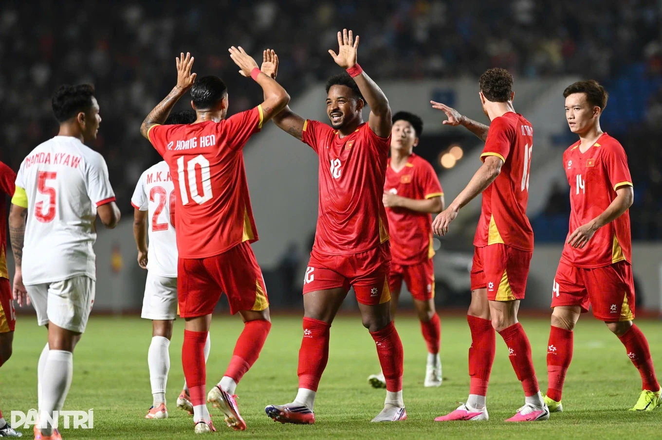 Tây Ban Nha vô địch World Cup 2026; Truyền thông Đông Nam Á ấn tượng trước sức mạnh của đội tuyển Việt Nam