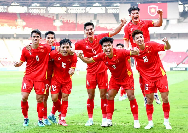 Tuyển Việt Nam hướng tới khởi đầu rực rỡ tại ASEAN Cup 2026;&nbsp;FIFA chính thức công bố kết quả điều tra World Cup 2026