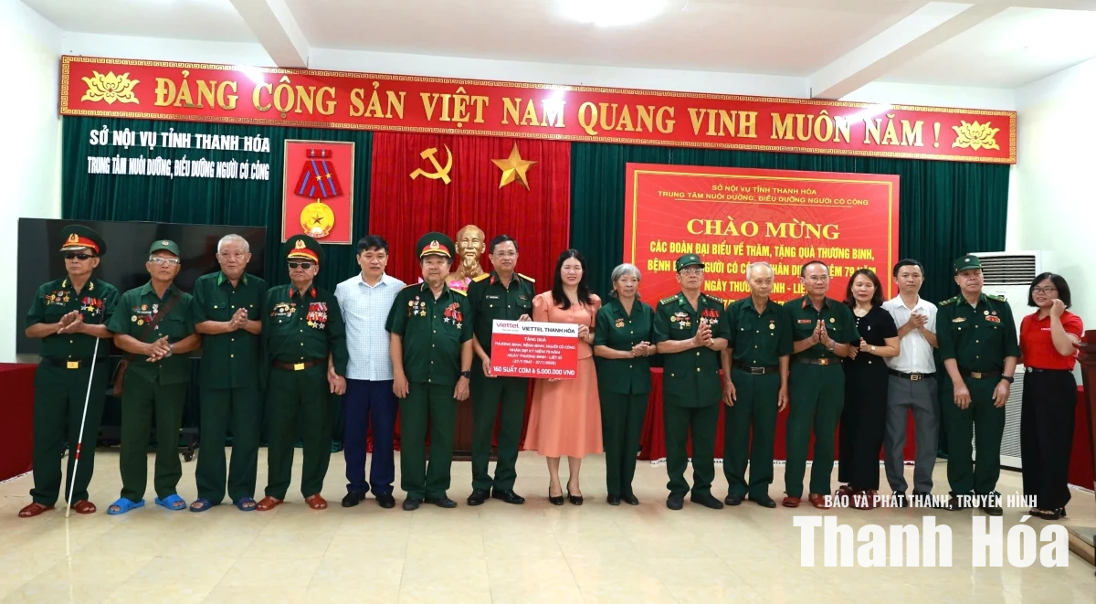 Viettel Thanh Hóa viếng các Anh hùng liệt sĩ; thăm và tặng quà người có công