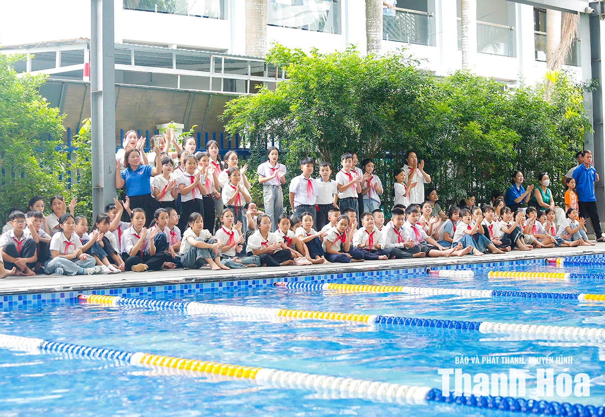 Lan tỏa phong trào học bơi, phòng chống đuối nước cho thiếu niên, nhi đồng