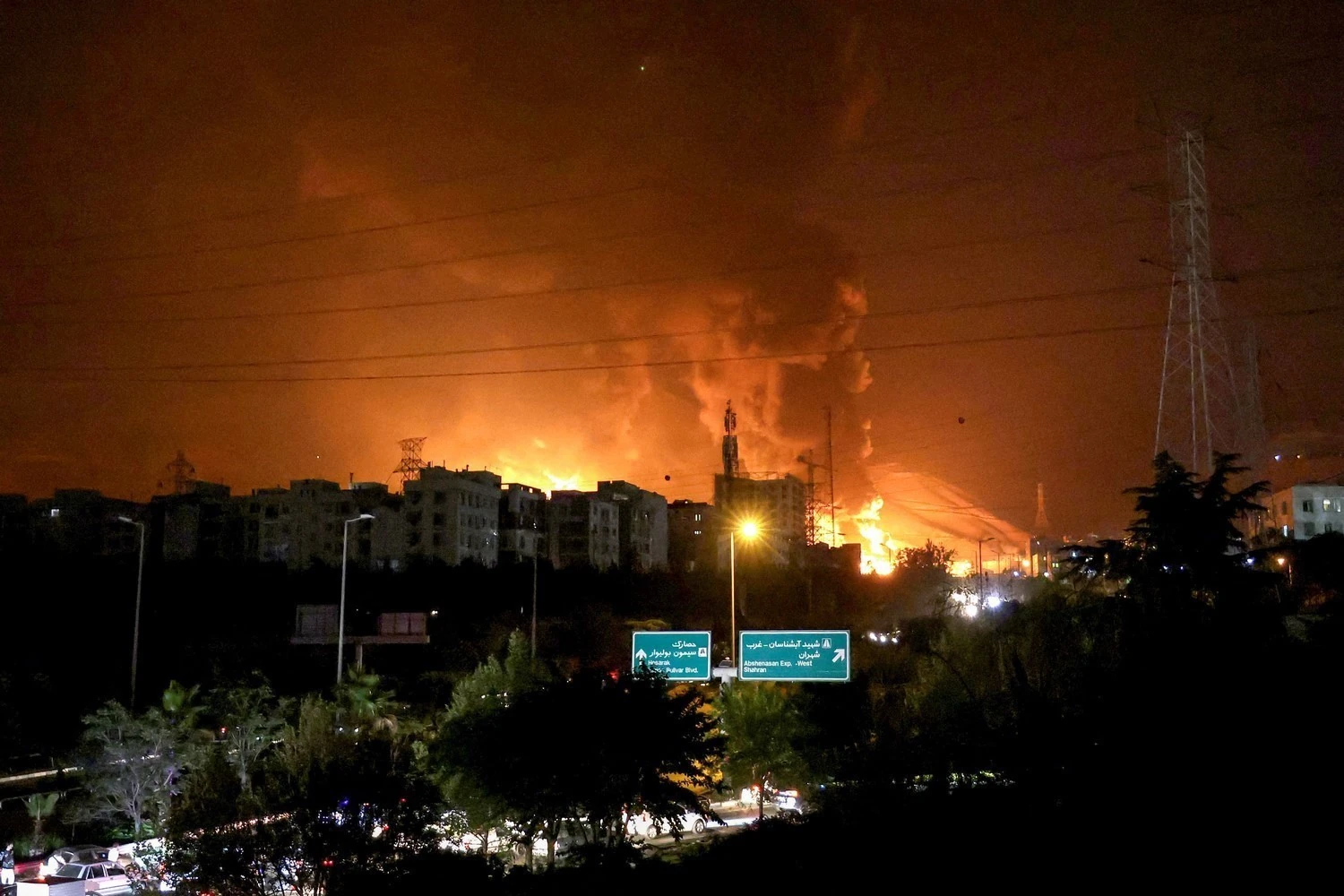 Iran đáp trả sau 13 đêm không kích, tập kích của Mỹ