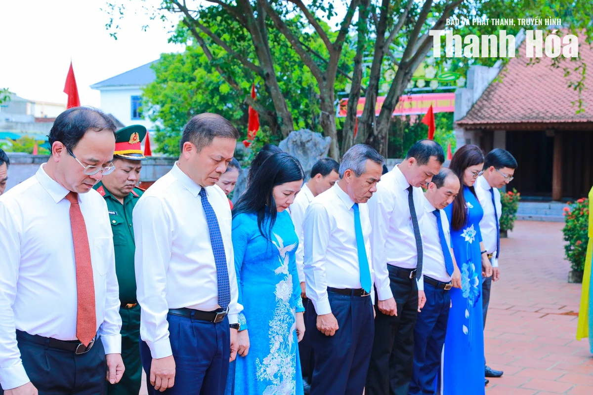 Đoàn đại biểu Tỉnh ủy, HĐND, UBND, Ủy ban MTTQ tỉnh dâng hoa, dâng hương tại Cụm di tích lịch sử cách mạng Hàm Hạ