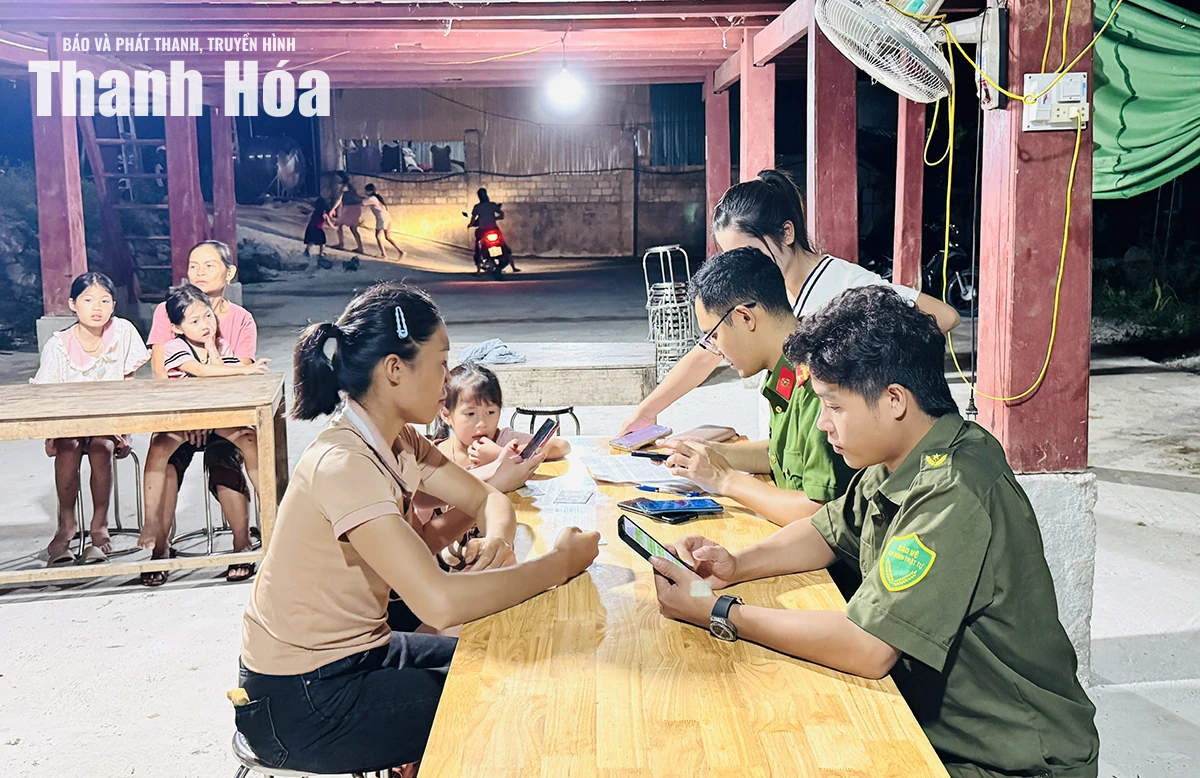 Xã biên giới Mường Lát triển khai cao điểm tích hợp tiện ích số trên VNeID