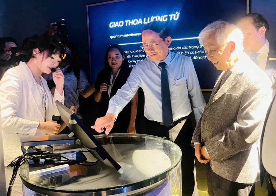 Khởi động Trung tâm giải mã Lượng tử Quang Trung