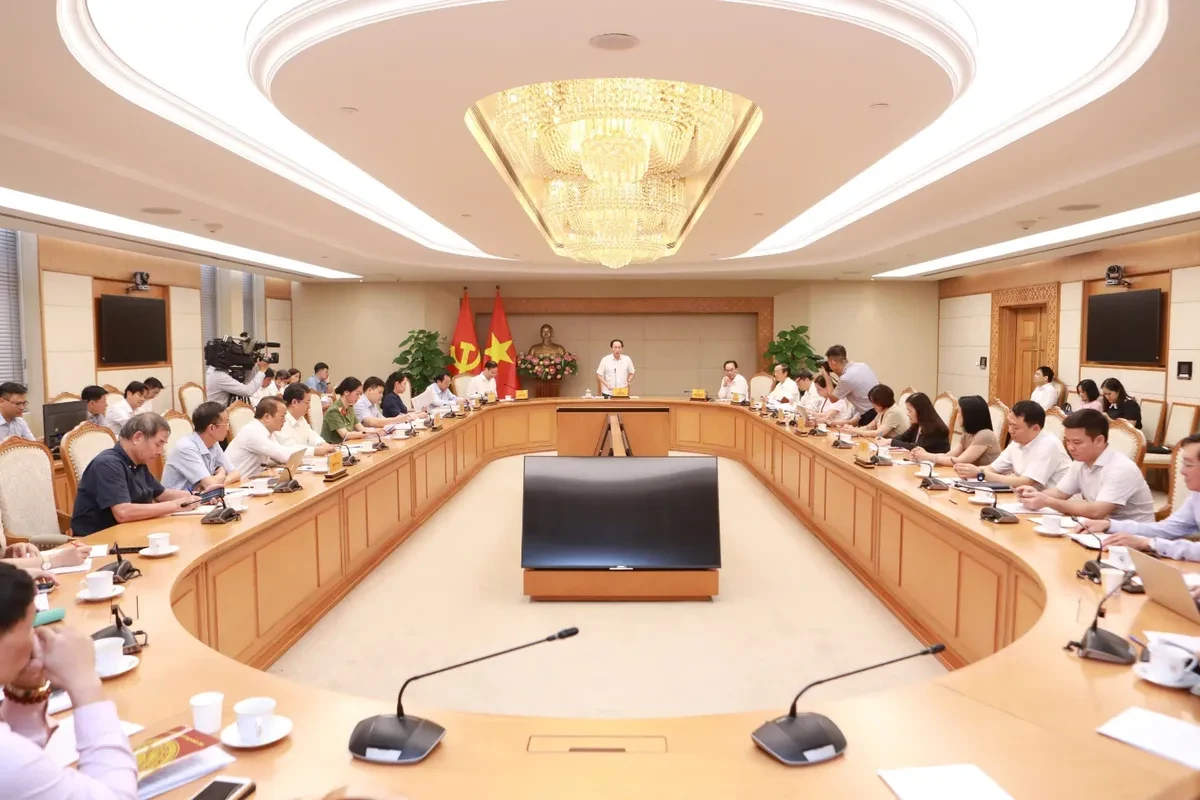 Giữ ổn định kỳ thi tốt nghiệp THPT, nghiên cứu giảm áp lực thi vào lớp 10