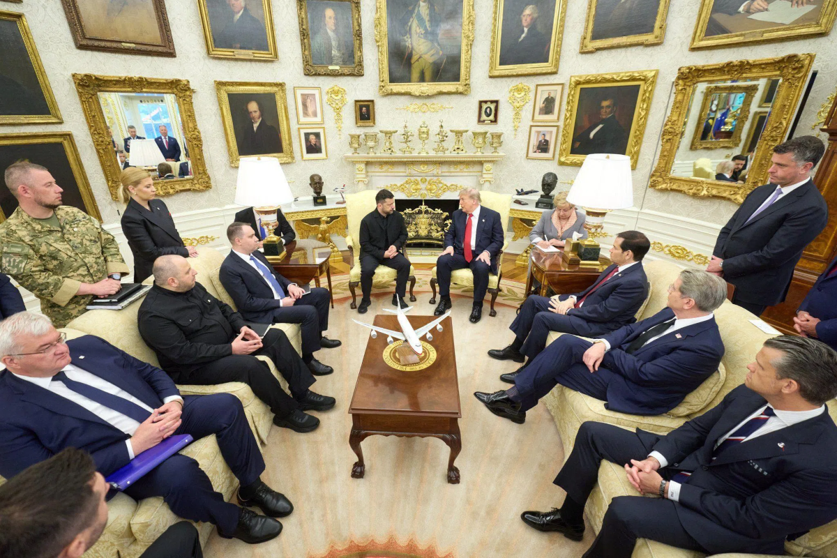 Tổng thống Trump và ông Zelensky bàn về sản xuất tên lửa Patriot, thúc đẩy đàm phán với Nga