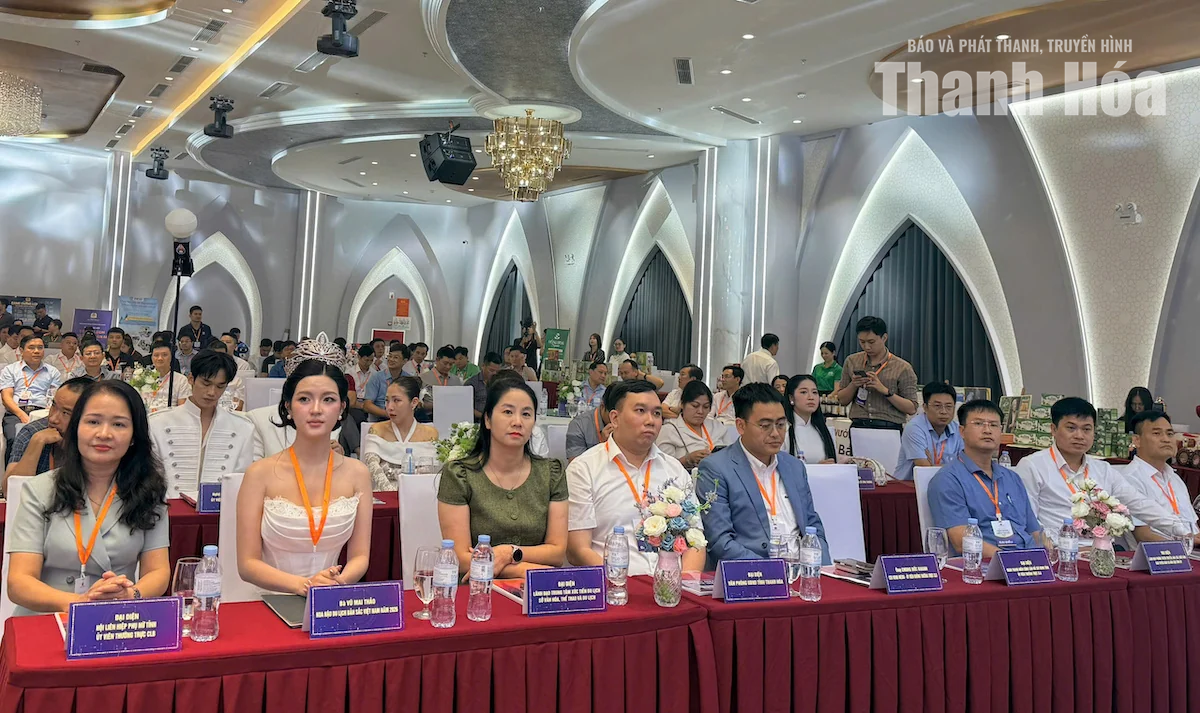Ra mắt Câu lạc bộ “Niềm tin số Thanh Hóa”