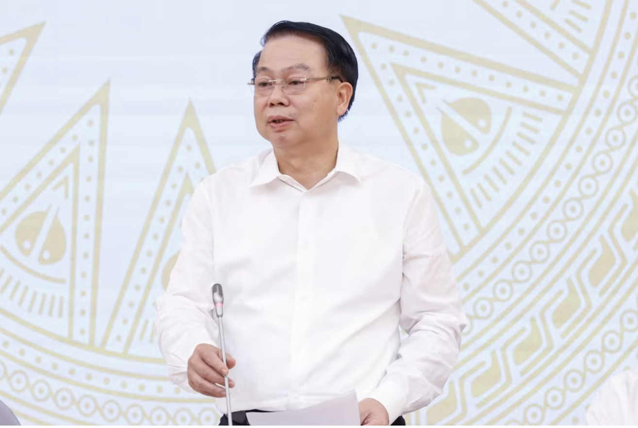 Gia hạn thuế, giảm phí, hỗ trợ giá xăng dầu tiếp sức doanh nghiệp và người dân