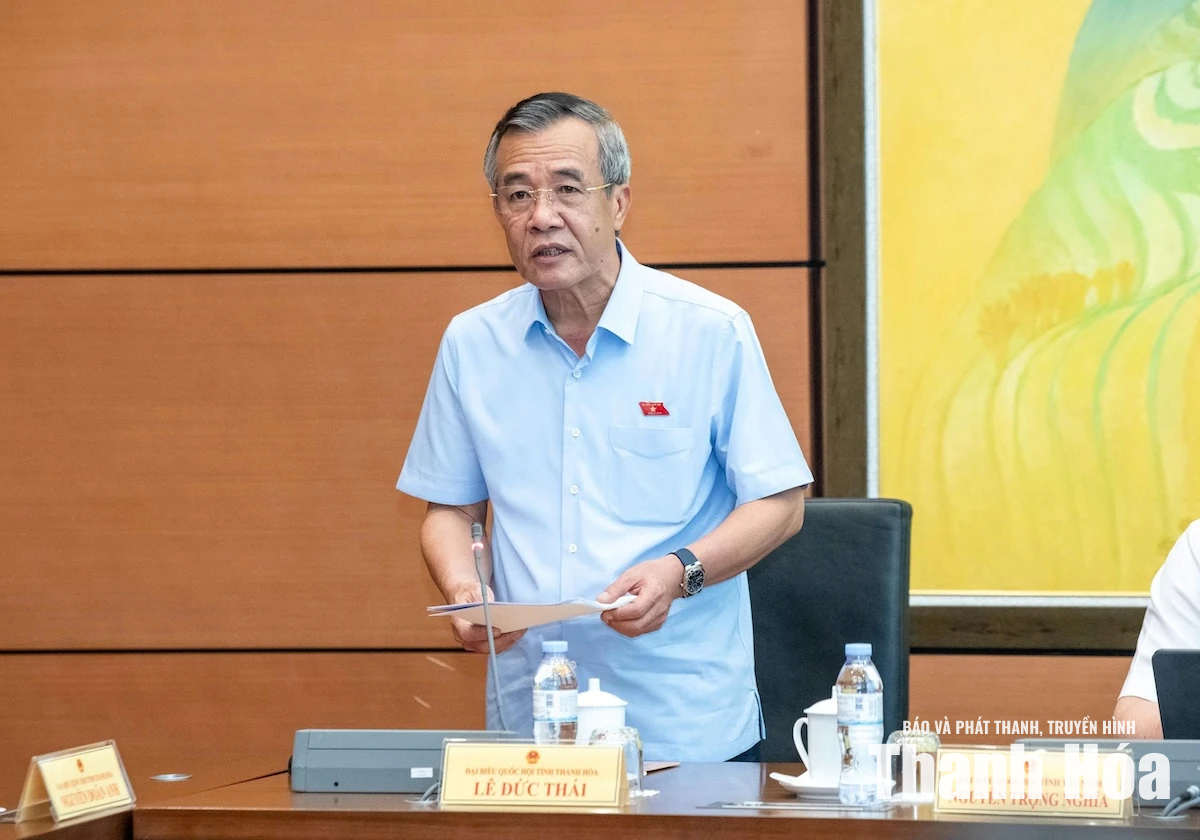 ĐBQH tỉnh Thanh Hóa đề xuất hoàn thiện các quy định về quốc phòng và phổ biến, giáo dục pháp luật