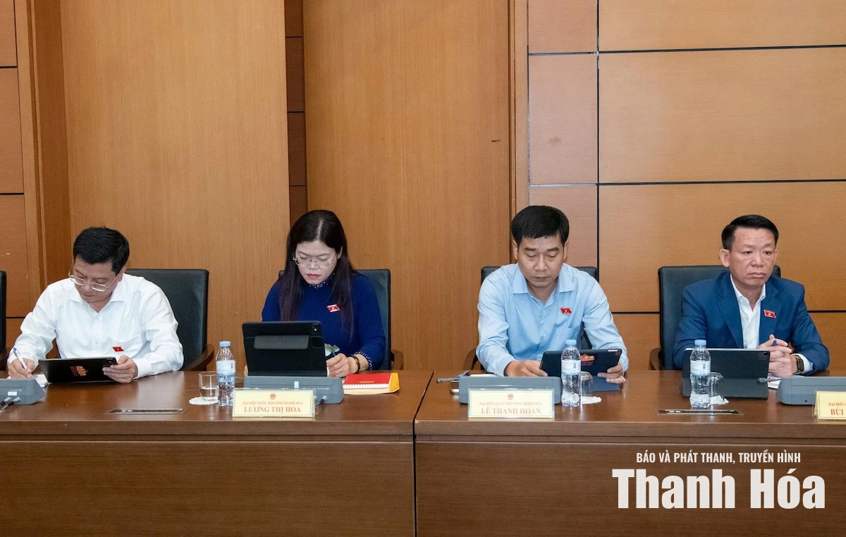 ĐBQH tỉnh Thanh Hóa đề xuất hoàn thiện các quy định về quốc phòng và phổ biến, giáo dục pháp luật