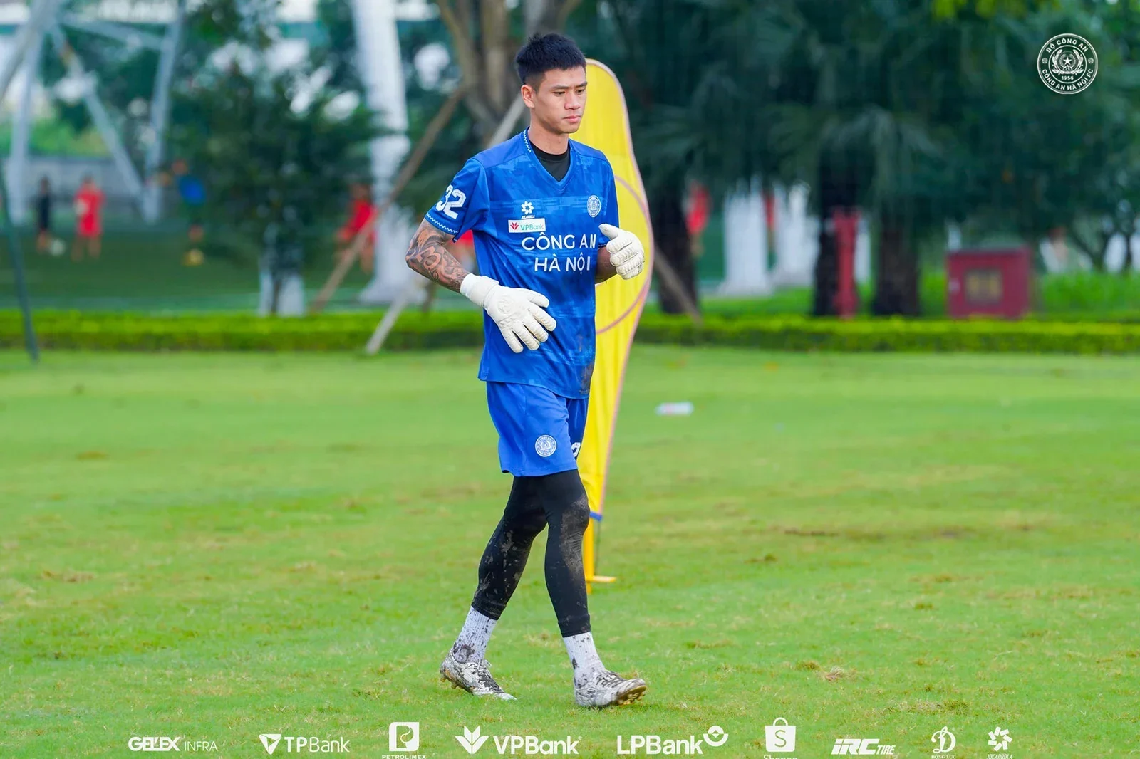 Thủ môn Vũ Tuyên Quang thử việc tại đội bóng Thanh Hóa; Tuyển Việt Nam đón tin vui từ FIFA