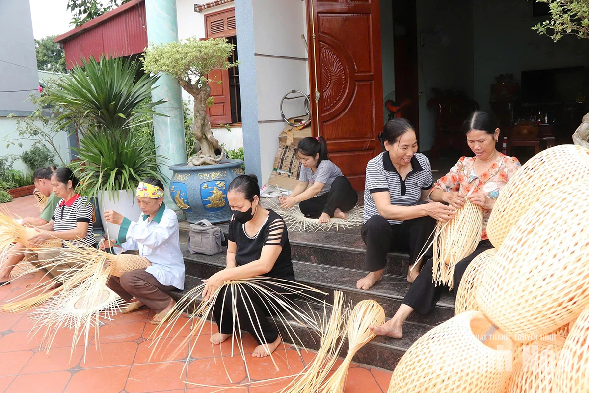 Liên kết phụ nữ phát triển kinh tế