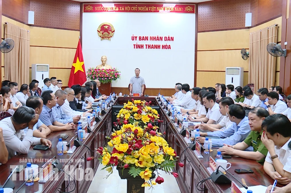 Chủ tịch UBND tỉnh Tô Anh Dũng làm việc với các nhà khoa học về đổi mới sáng tạo và chuyển đổi số