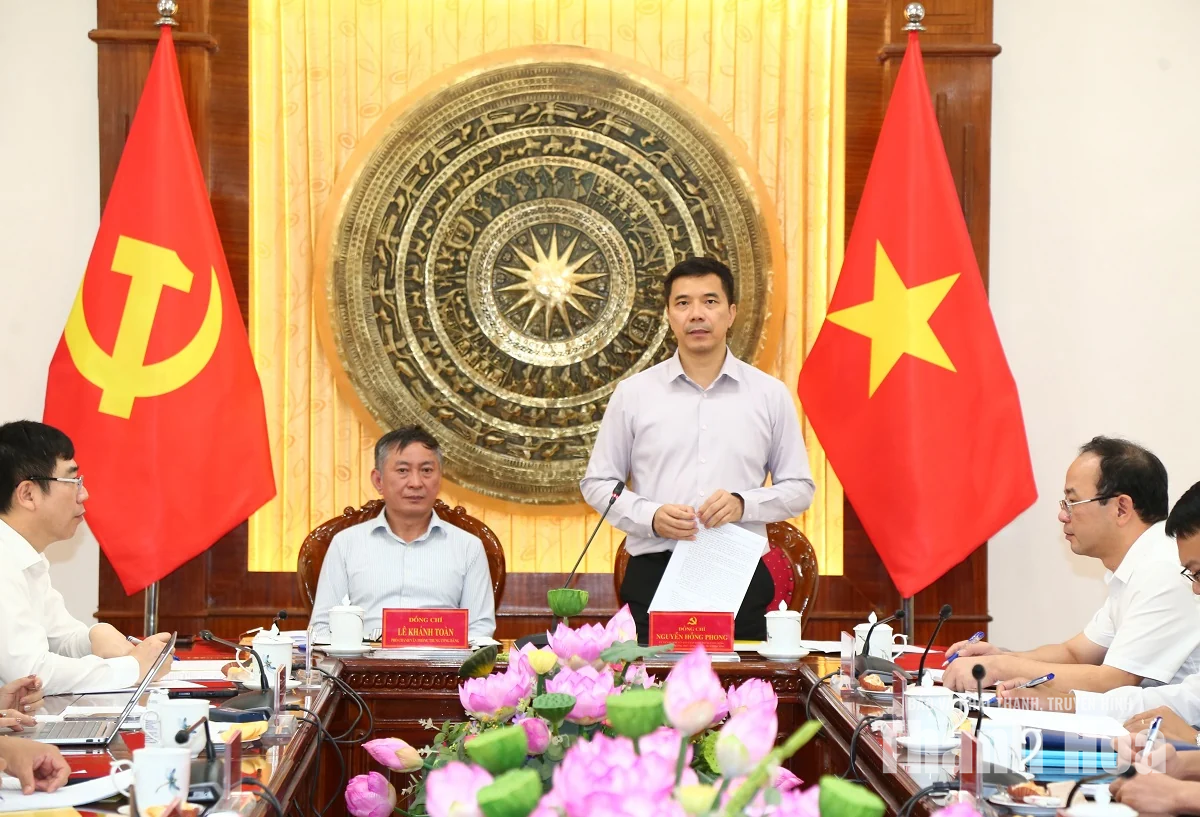 Đẩy mạnh số hóa công tác văn thư, lưu trữ