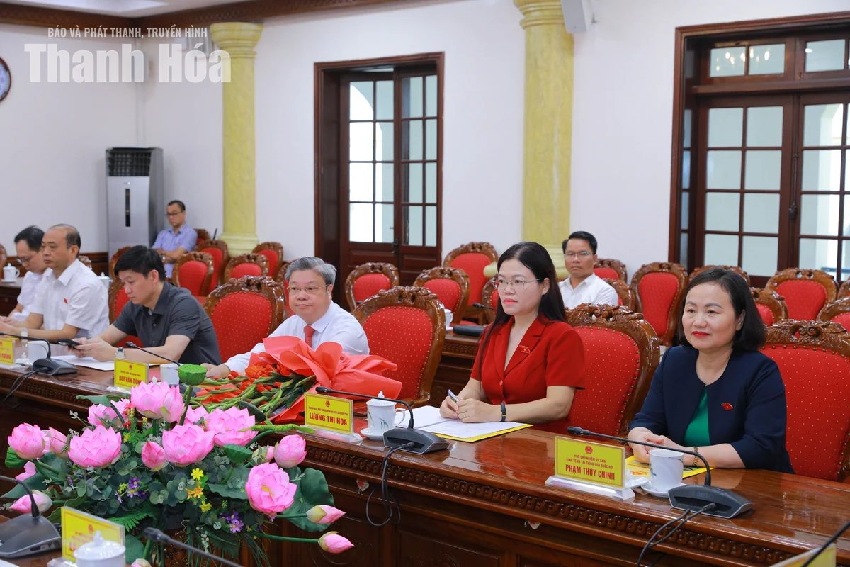 Công bố Nghị quyết của Ủy ban Thường vụ Quốc hội về công tác cán bộ