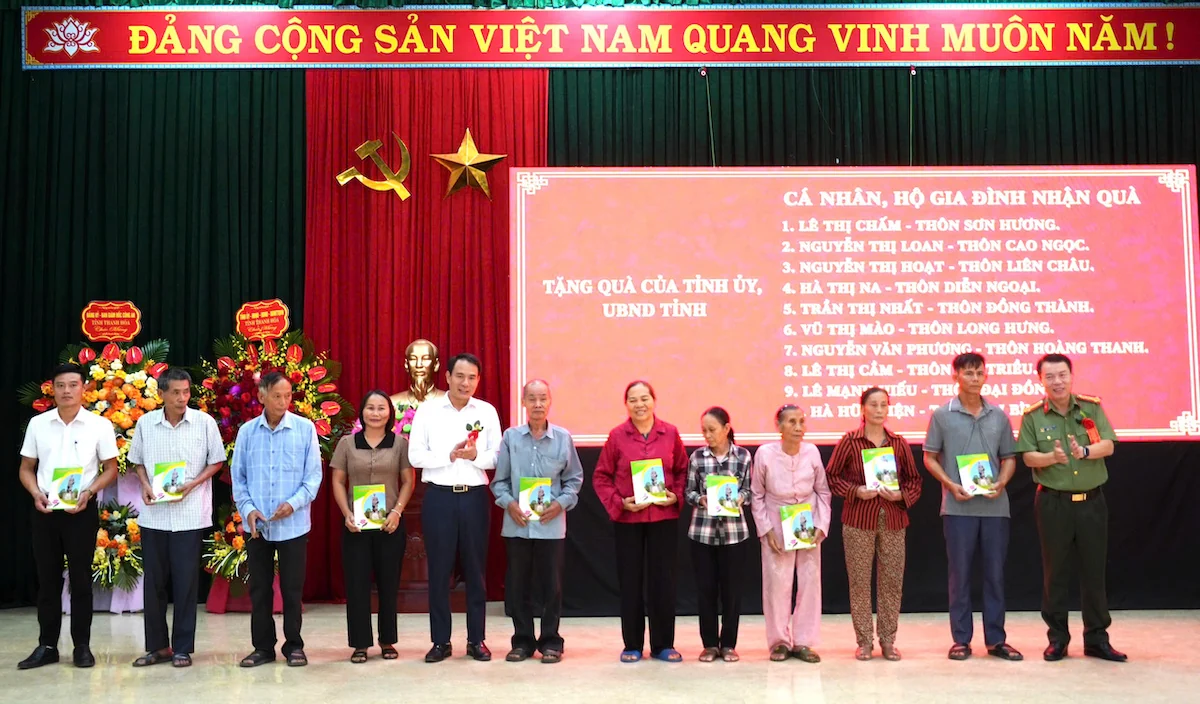 Giám đốc Công an tỉnh dự Ngày hội toàn dân bảo vệ an ninh Tổ quốc tại xã Hợp Tiến