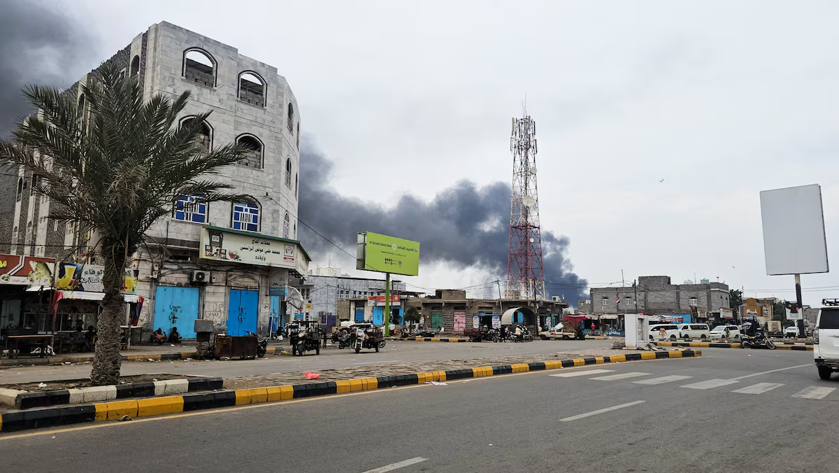 Houthi tấn công cơ sở dầu mỏ Saudi Arabia giữa căng thẳng khu vực