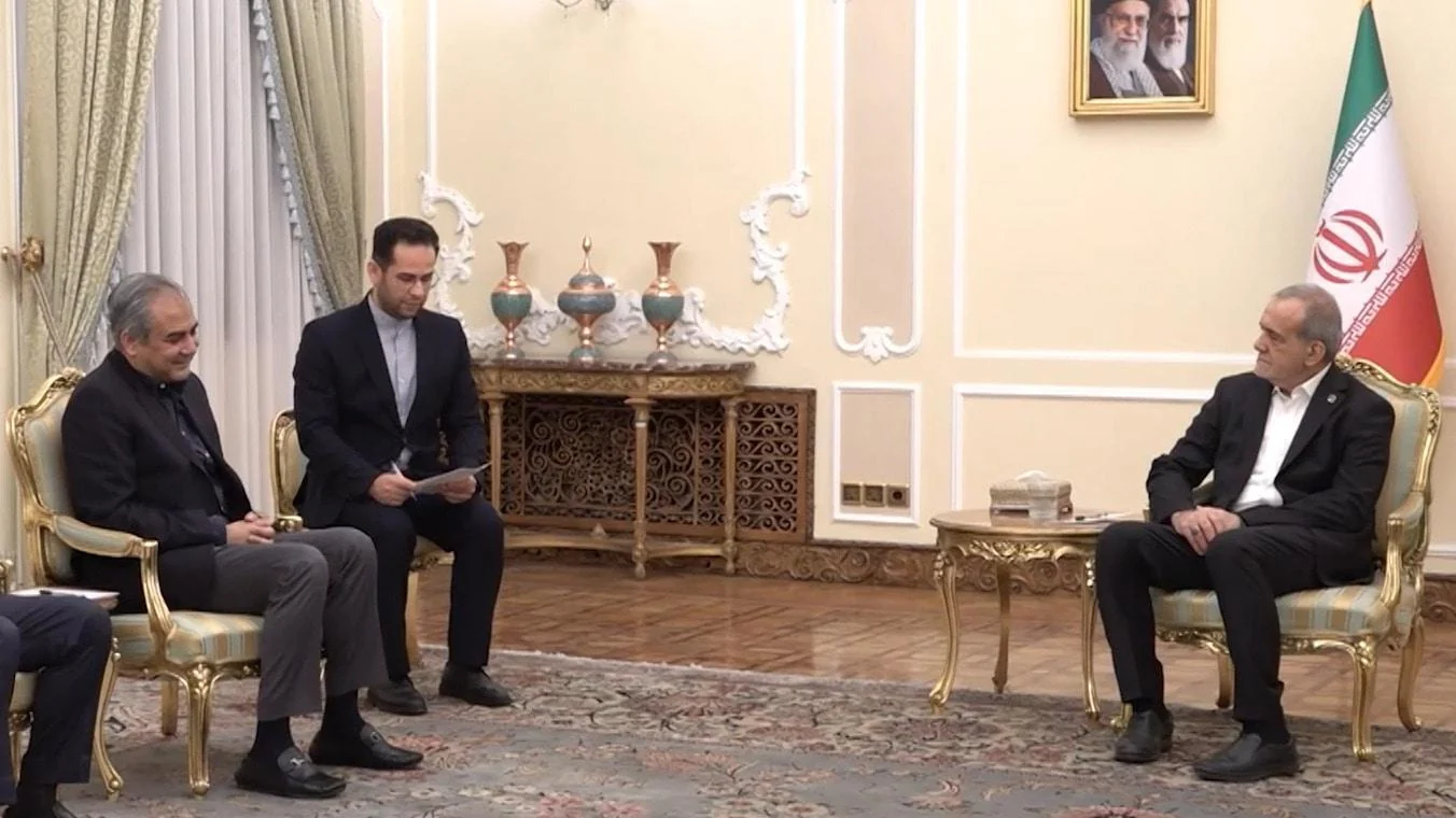 Iran nêu điều kiện mở lại eo biển Hormuz