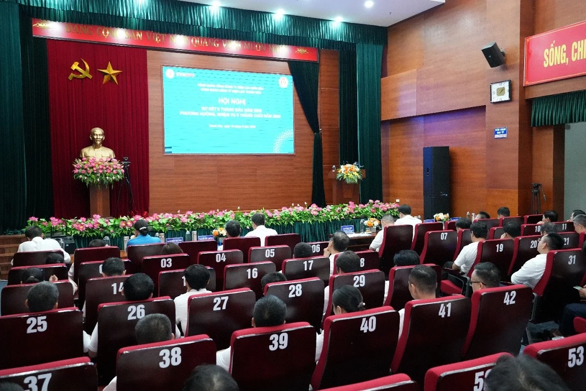 Công đoàn Công ty Điện lực Thanh Hóa tổ chức Hội nghị sơ kết