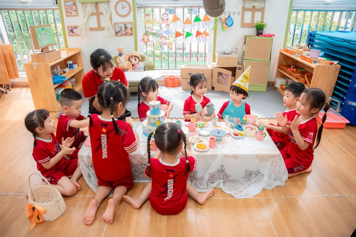 Trẻ vào lớp 1 cần gì hơn biết chữ, biết số?