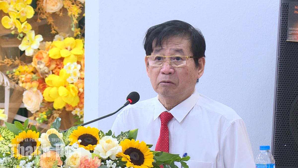 Công ty CP Xây lắp Điện lực Thanh Hóa biểu dương thành tích học tập của con em cán bộ, người lao động