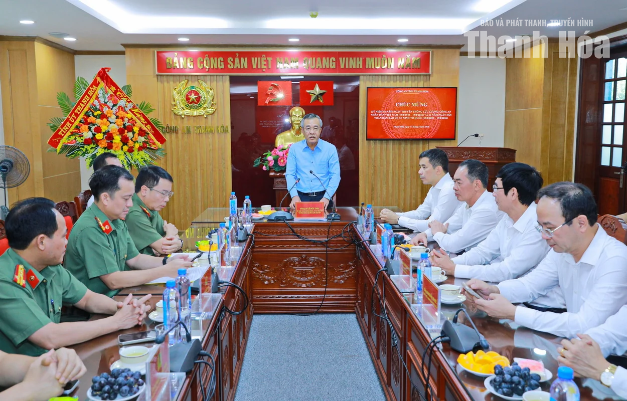 Thường trực Tỉnh ủy chúc mừng Công an tỉnh nhân Ngày truyền thống Công an Nhân dân Việt Nam