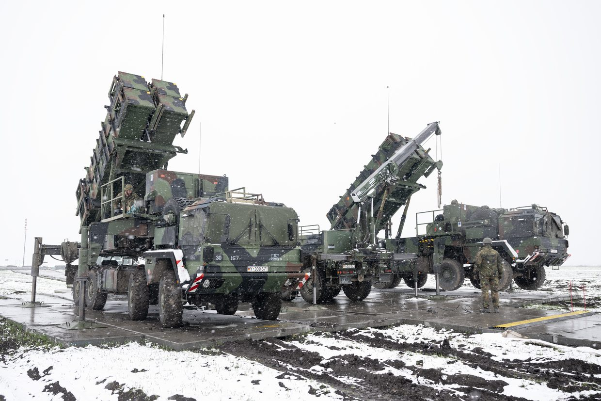 Pháp đẩy nhanh chuyển giao tên lửa cho Ukraine giữa lúc Kyiv khẩn cấp tìm Patriot