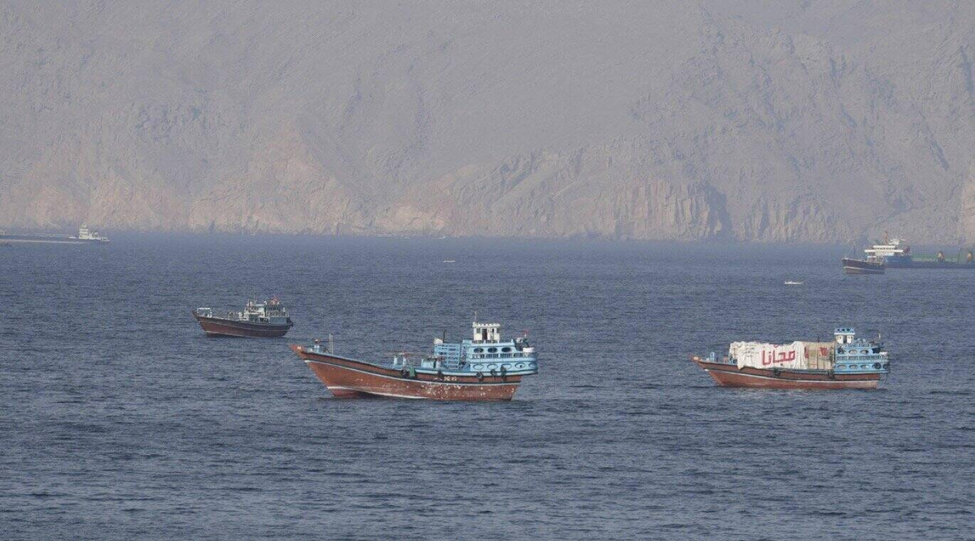 UAE đình chỉ thương mại và giao dịch tài chính với Iran