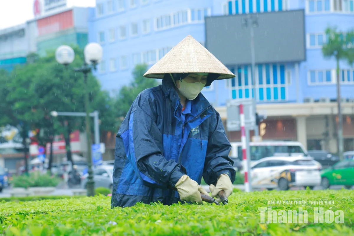 Chỉnh trang đô thị trước dịp lễ Quốc khánh 2/9